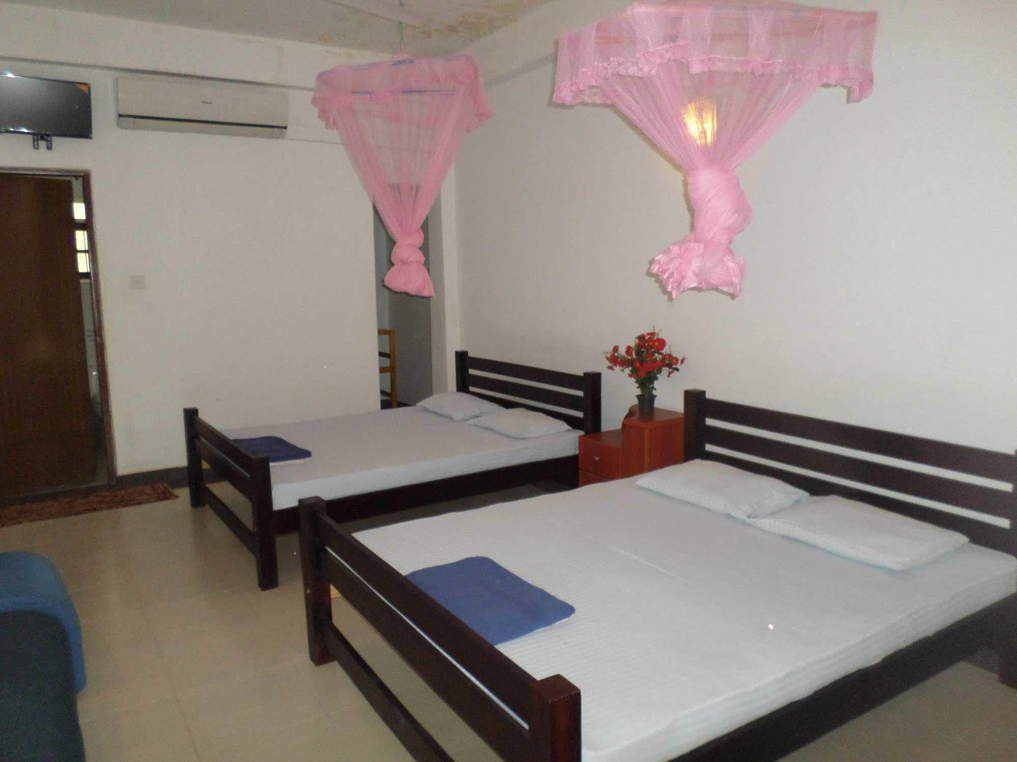 Hotel Senora Kataragama Εξωτερικό φωτογραφία