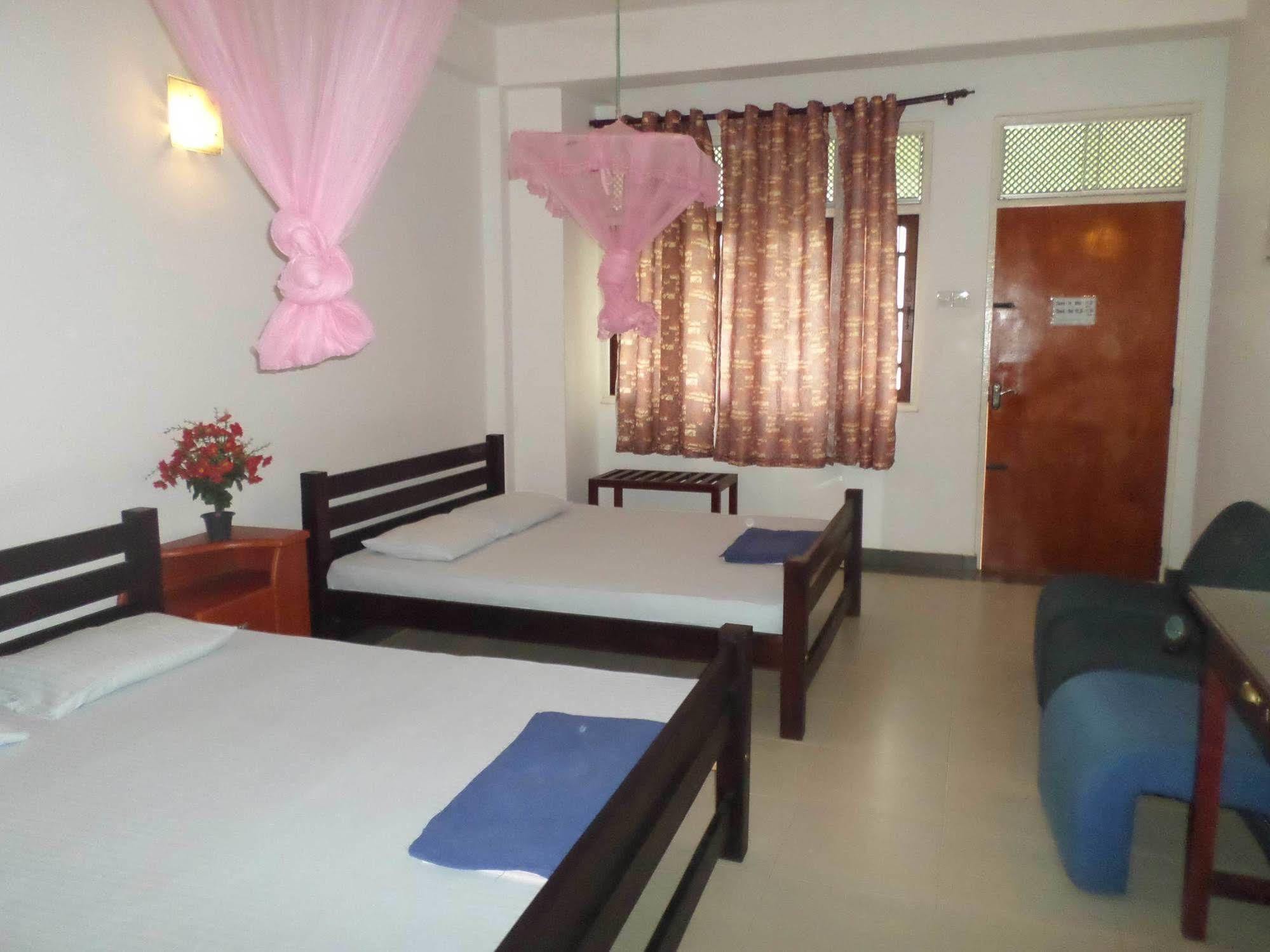 Hotel Senora Kataragama Εξωτερικό φωτογραφία