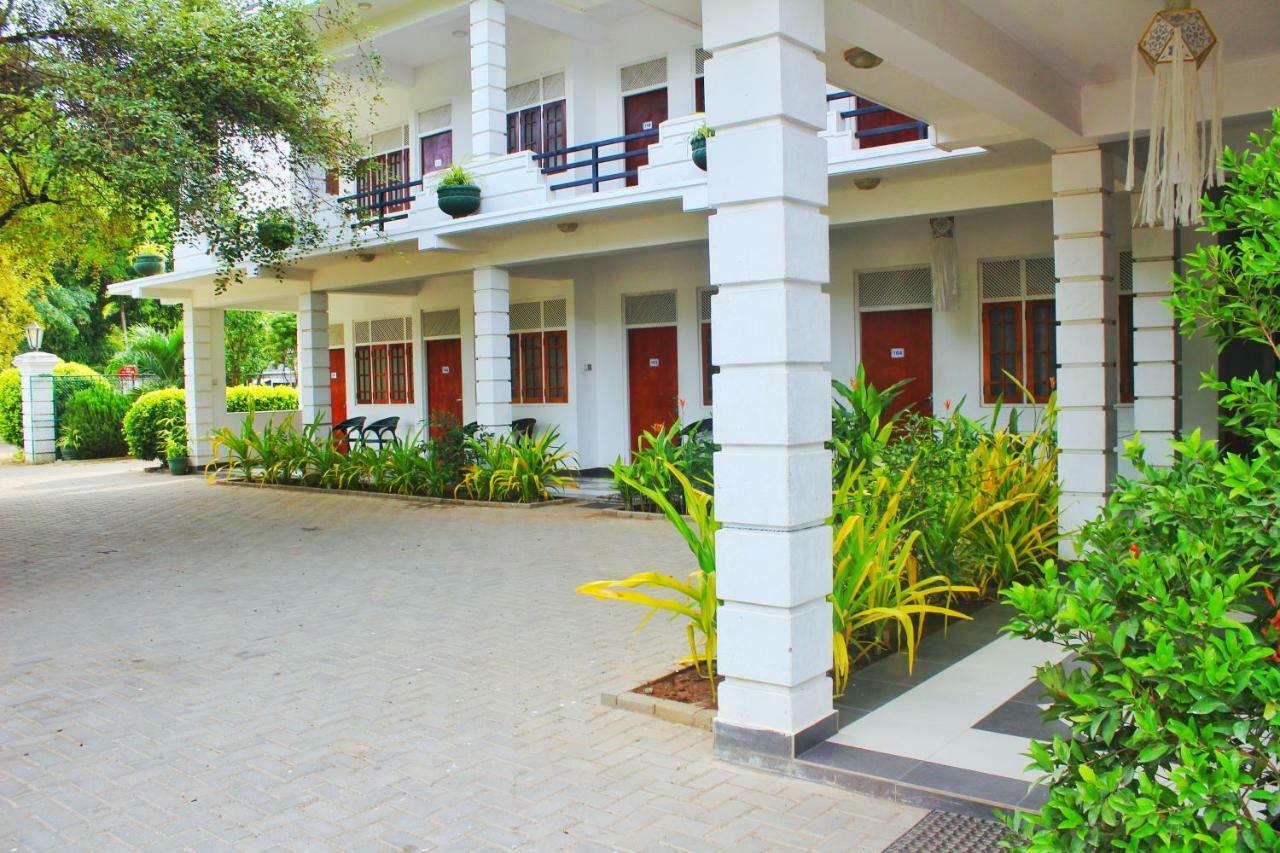 Hotel Senora Kataragama Εξωτερικό φωτογραφία