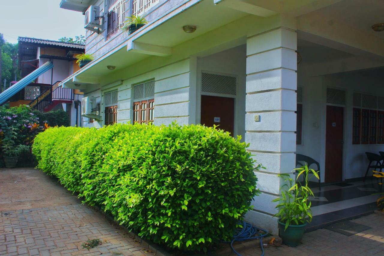 Hotel Senora Kataragama Εξωτερικό φωτογραφία